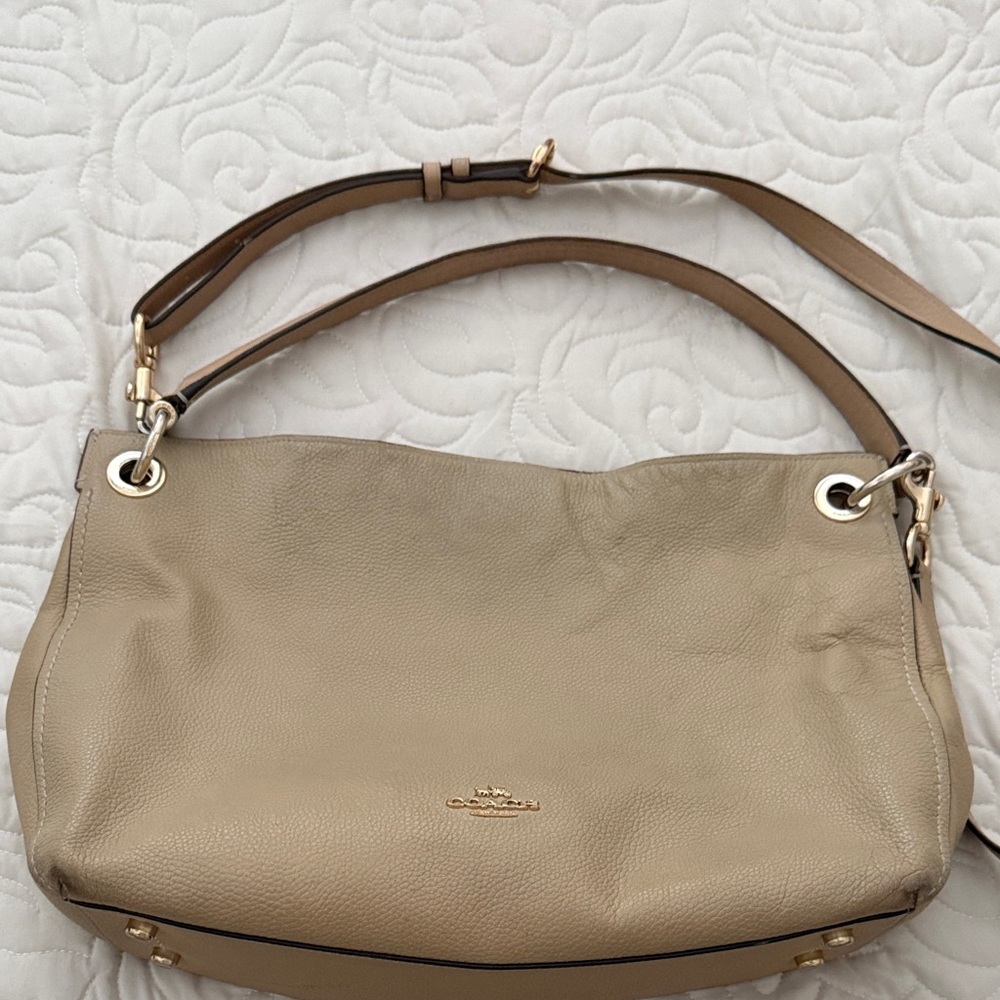 Coach Beige Leather Shoulder Bag